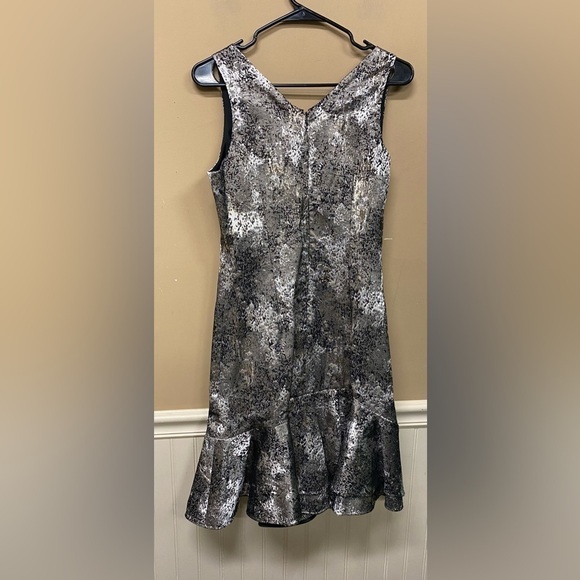N Notori Black Metallic Drop Waited Sleeveless Event Dress Size 4 NWT - Picture 2 of 6